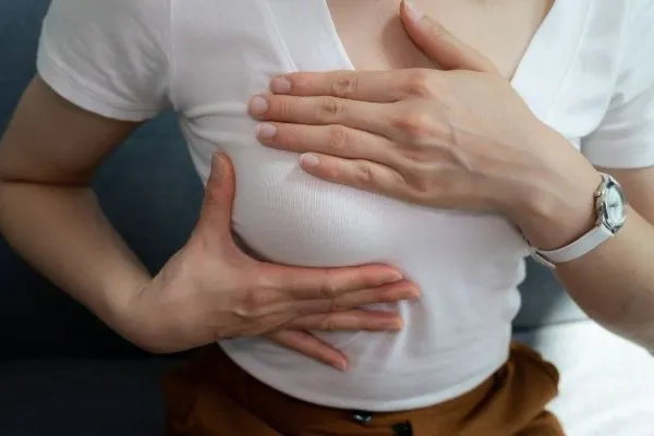 Recognize the Early Symptoms and Causes of Breast Cancer